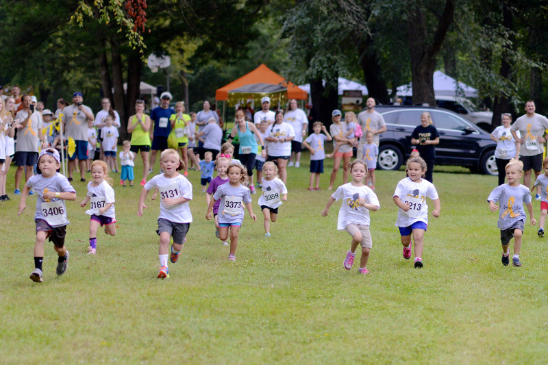 Children running in a fun run